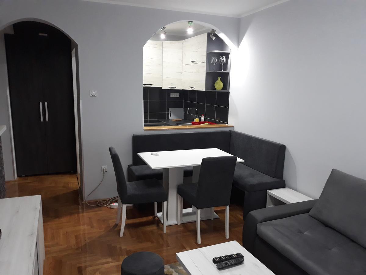 Apartment Azzuro 2 نوفي ساد المظهر الخارجي الصورة